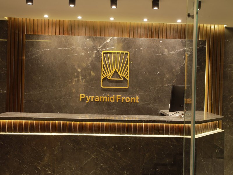 Pyramid Front Hotel 4