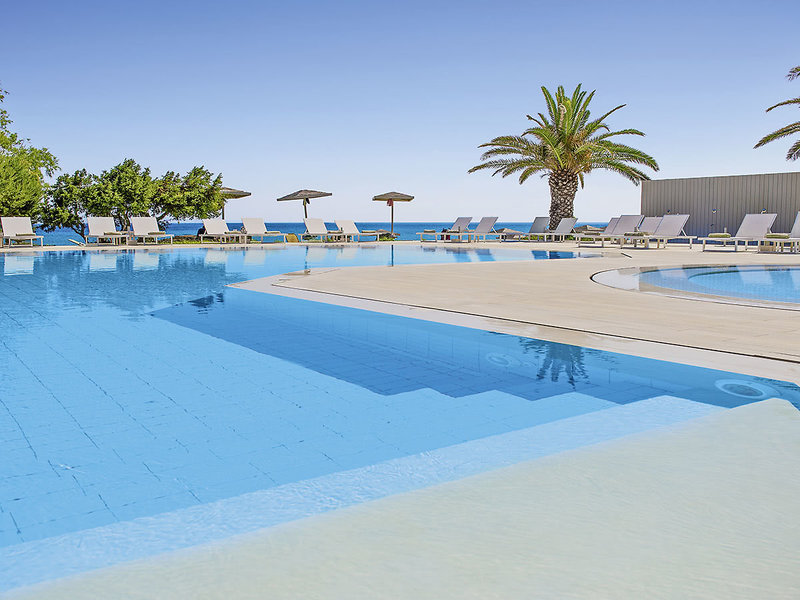 The Bay Hotel + Suites 5