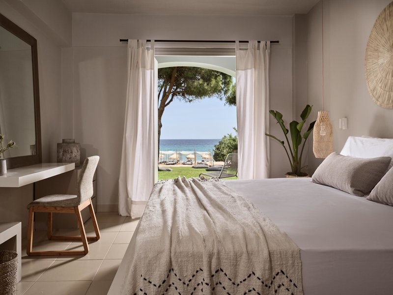 The Bay Hotel + Suites 14