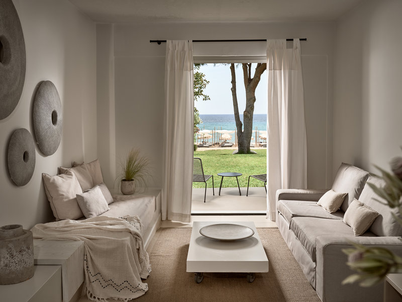 The Bay Hotel + Suites 12