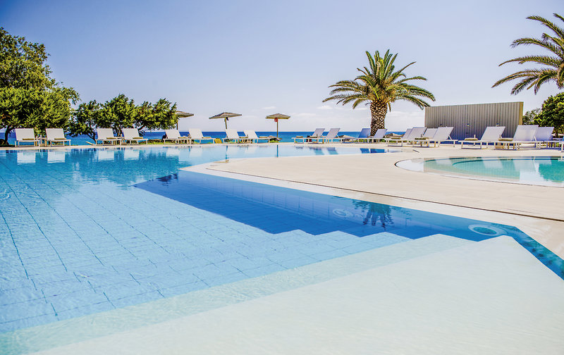 The Bay Hotel & Suites 2