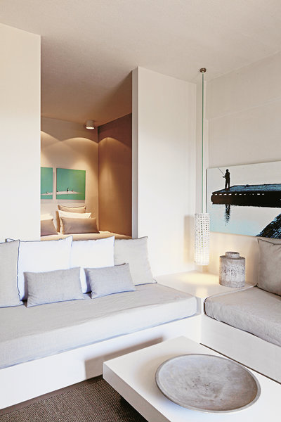 The Bay Hotel & Suites 14