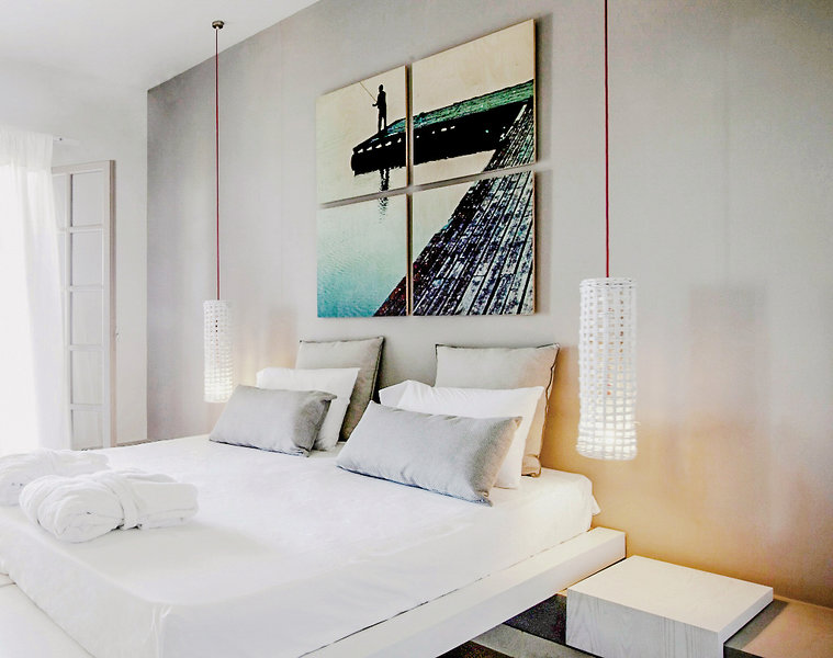 The Bay Hotel & Suites 16