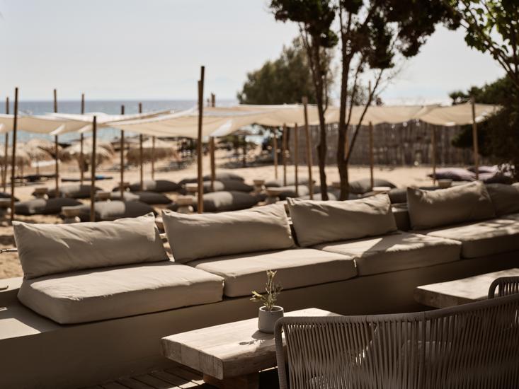 The Bay Hotel & Suites 10