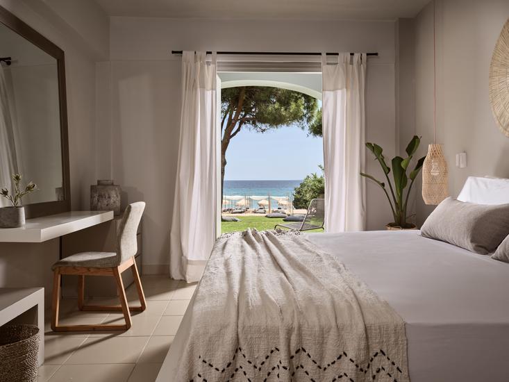 The Bay Hotel & Suites 15