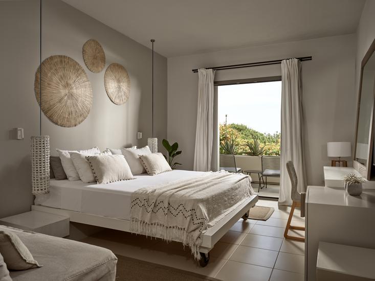 The Bay Hotel & Suites 17