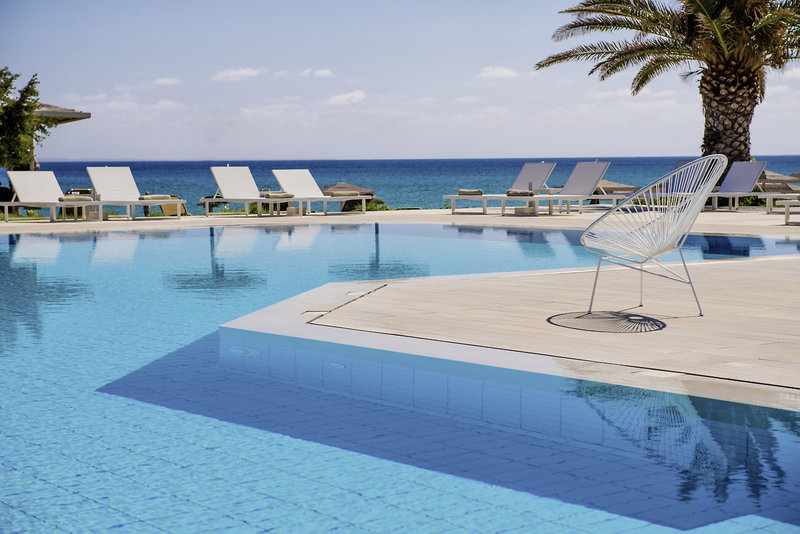 The Bay Hotel + Suites 6