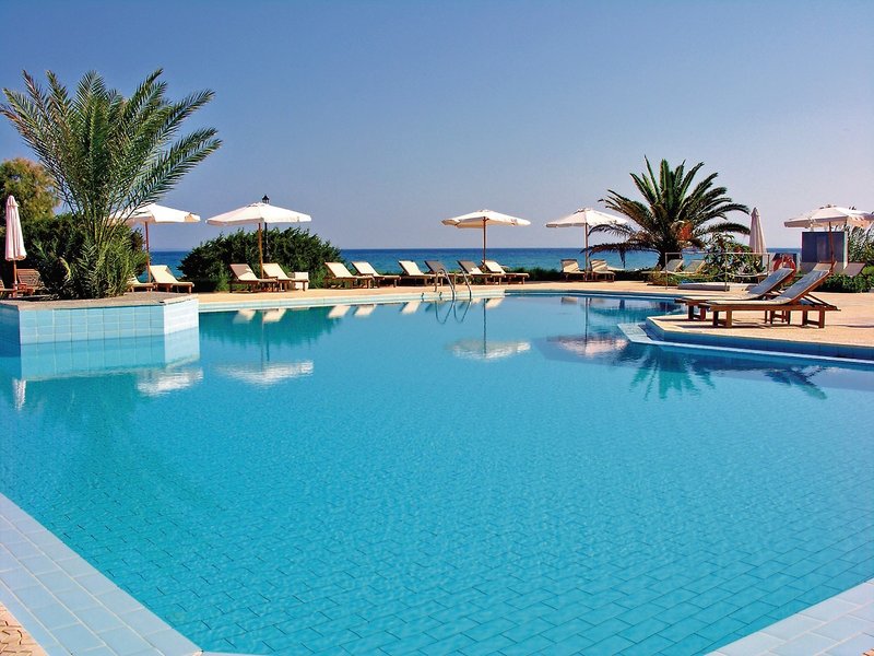 The Bay Hotel + Suites 8