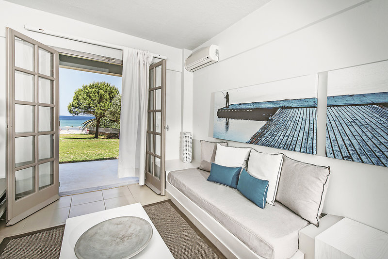 The Bay Hotel + Suites 15