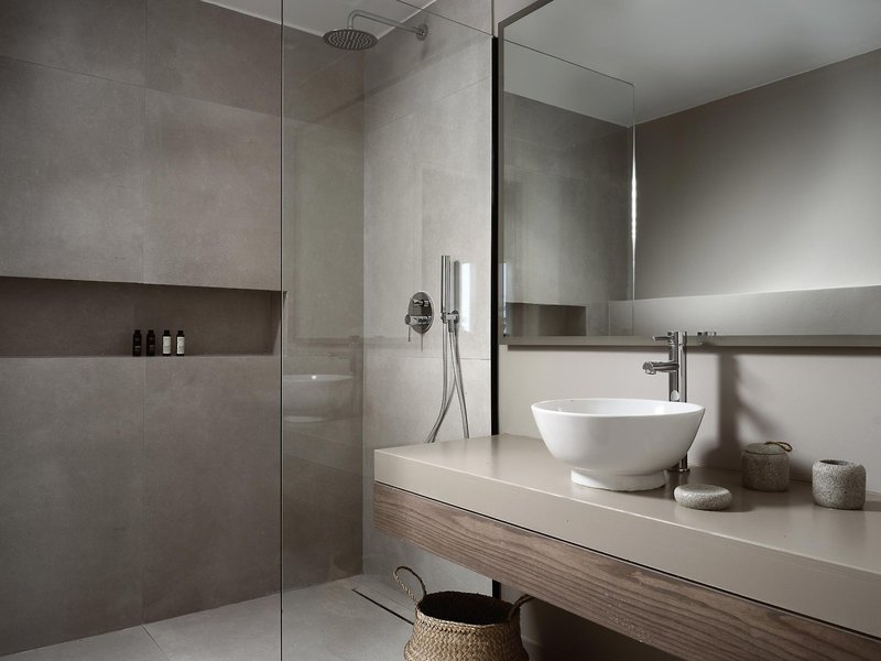 The Bay Hotel + Suites 32