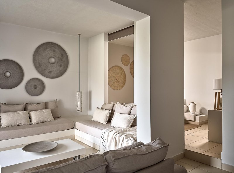 The Bay Hotel + Suites 34