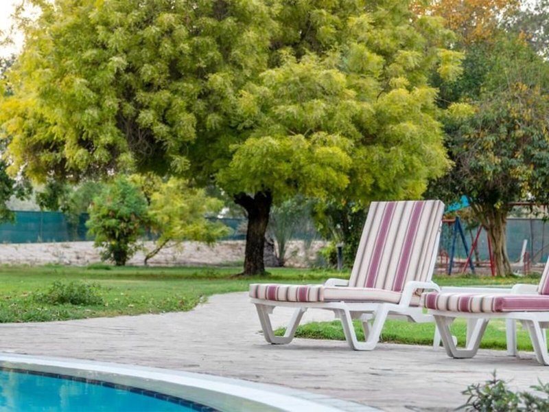 eStay Inn Hotel 4