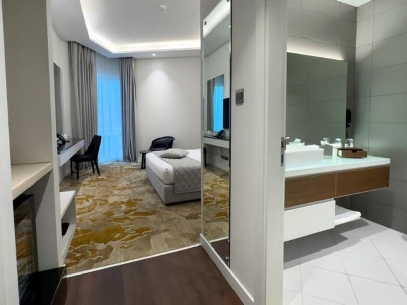 eStay Inn Hotel 25