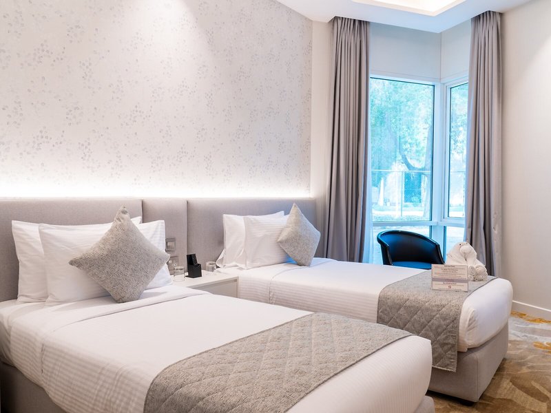 eStay Hotel 24