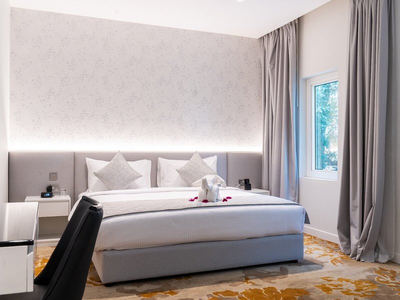 eStay Hotel 28