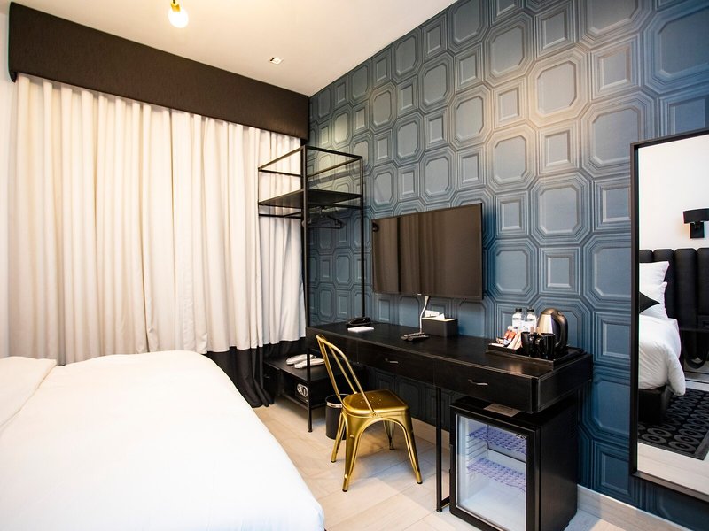 Hotel Philosophy 19