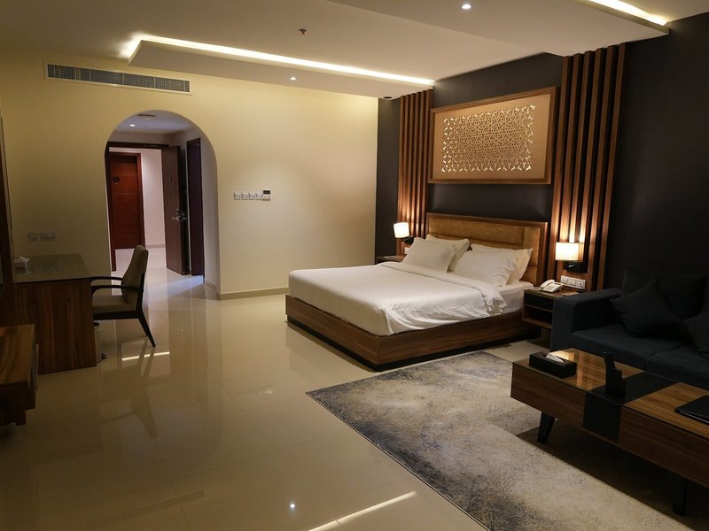 The Plaza Hotel & Resort 32