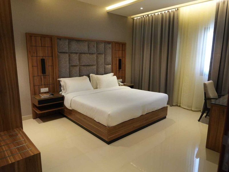 The Plaza Hotel & Resort 44