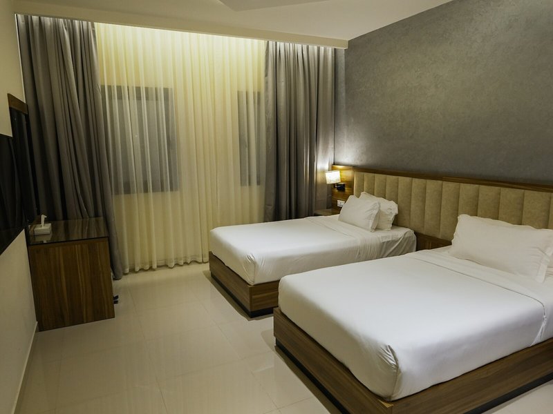 The Plaza Hotel & Resort 45