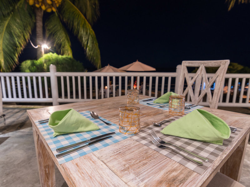 Hibiscus Beach Resort & Spa 9