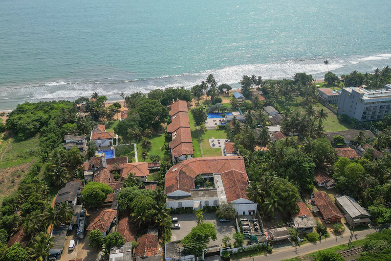 Hibiscus Beach Hotel & Villas 1