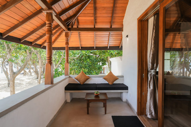 Hibiscus Beach Hotel & Villas 8