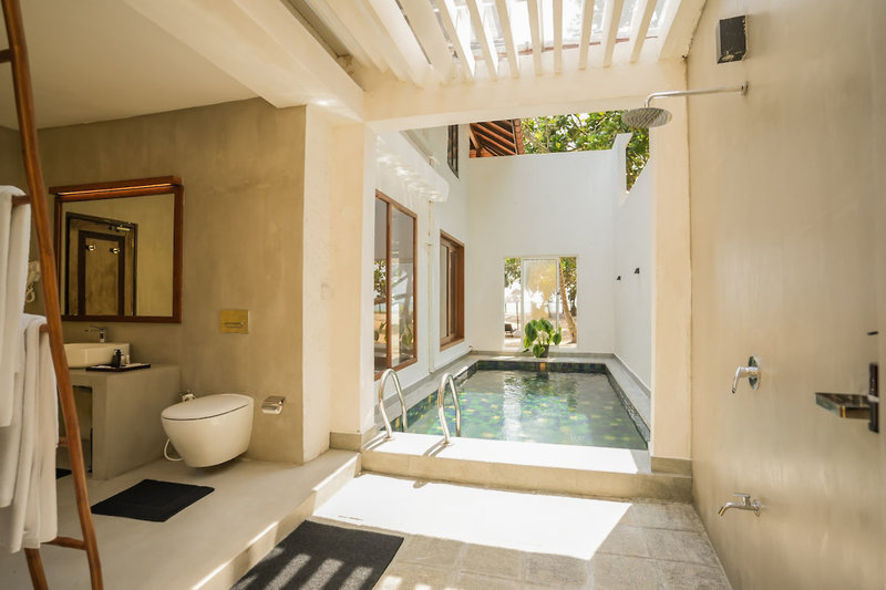 Hibiscus Beach Hotel & Villas 9