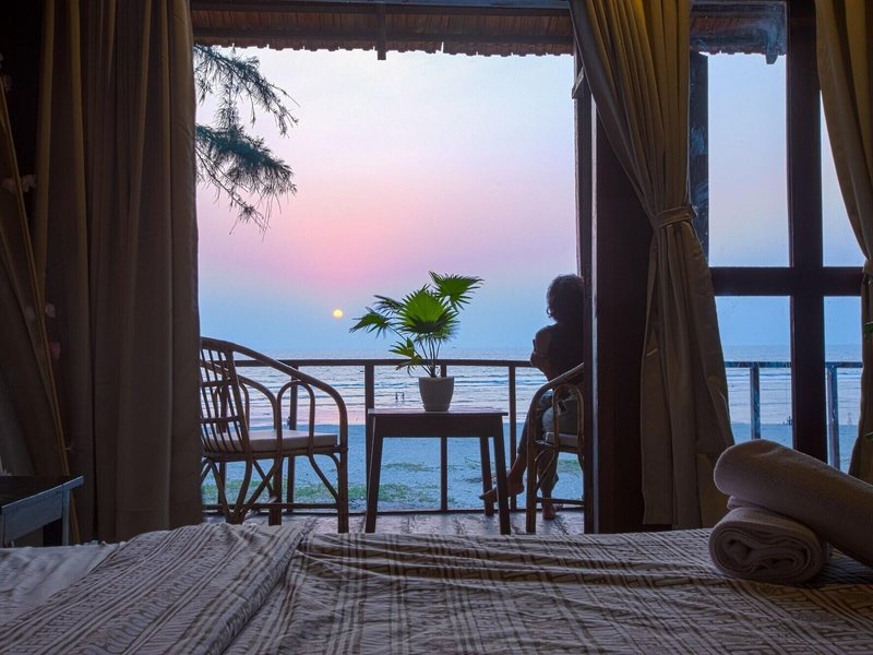 Woodpegger by The Beach 25