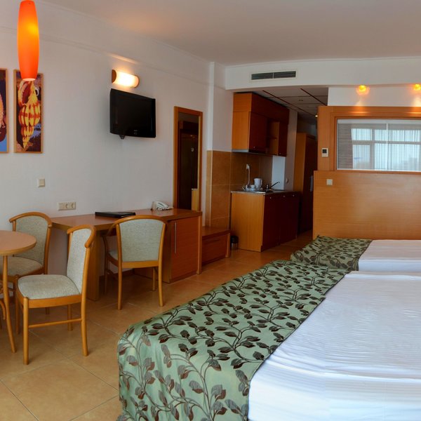 Flamingo Grand Hotel & Spa 10
