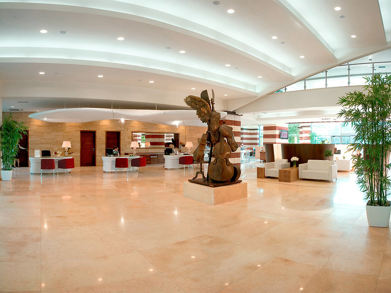 Flamingo Grand 18