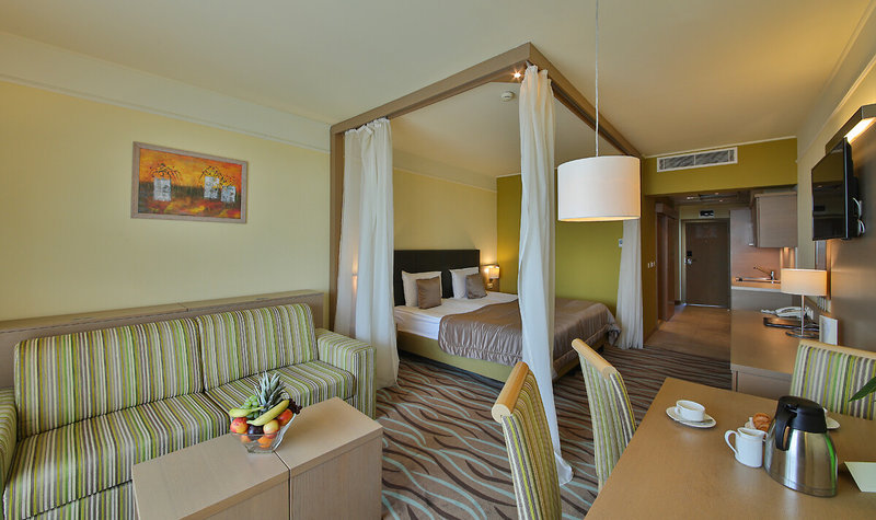 Flamingo Grand Hotel & Spa 11