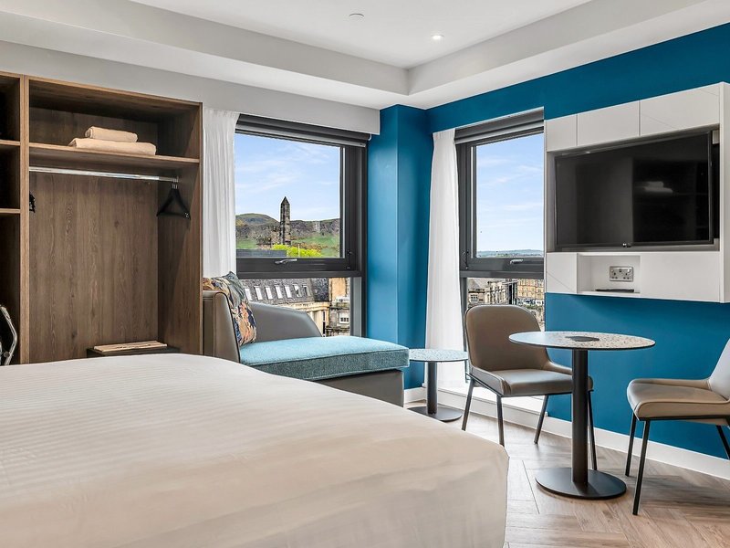 Roomzzz Edinburgh 30 - Room Example