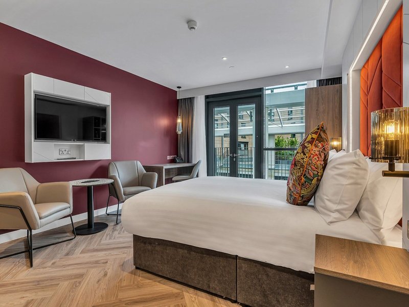 Roomzzz Edinburgh 48 - Room Example