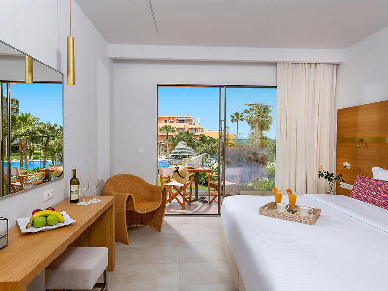 High Beach Hotel 24