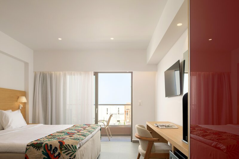 High Beach Hotel 89