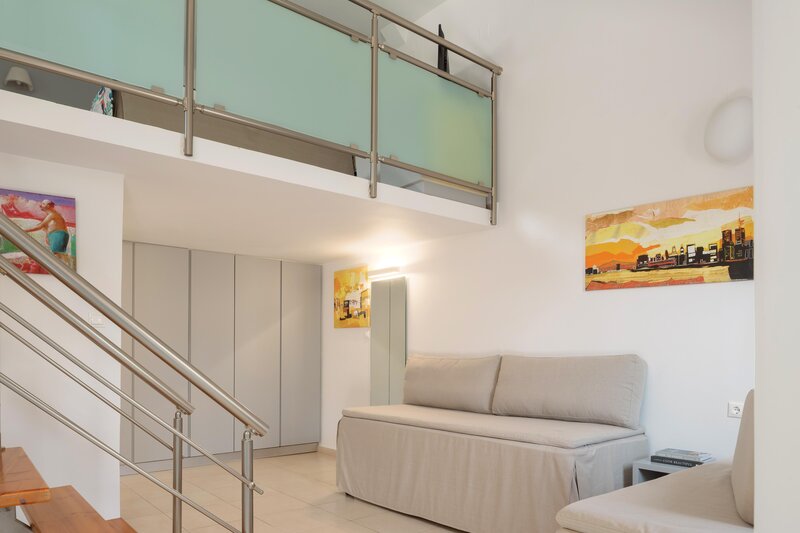 High Beach Hotel 96