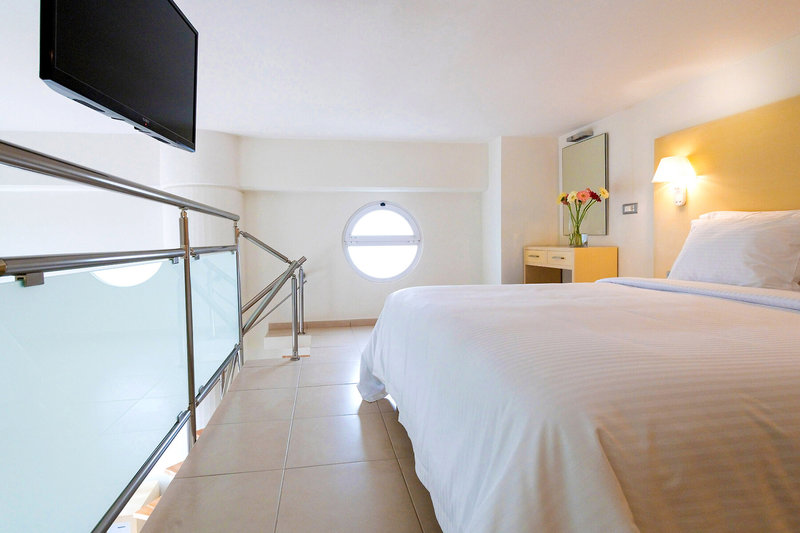 High Beach Resort 9