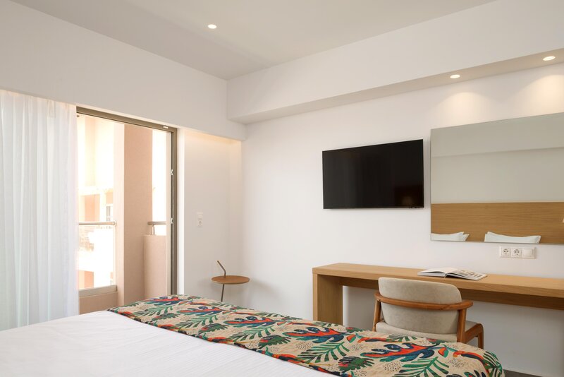 High Beach Resort 83