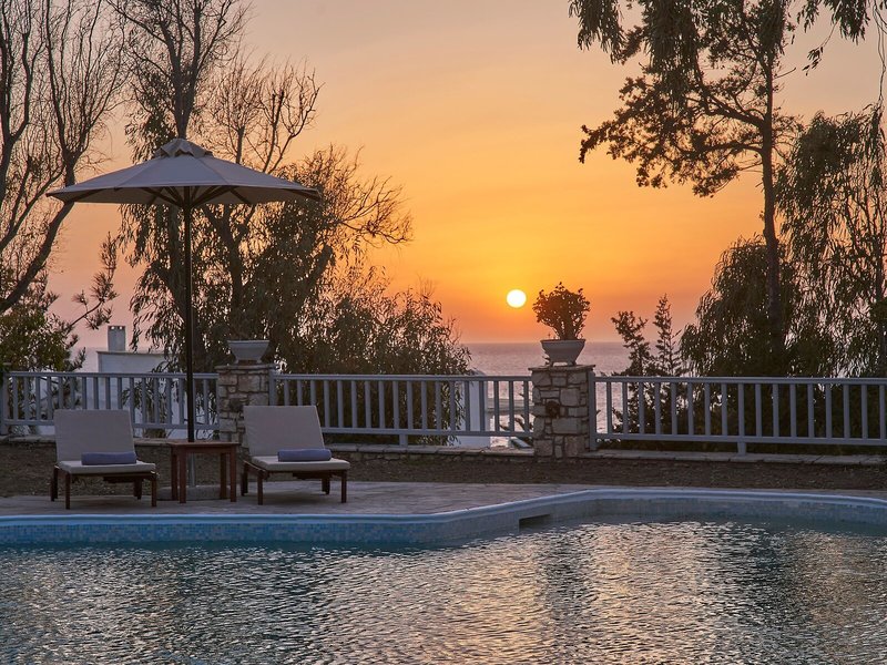High Mill Paros 19