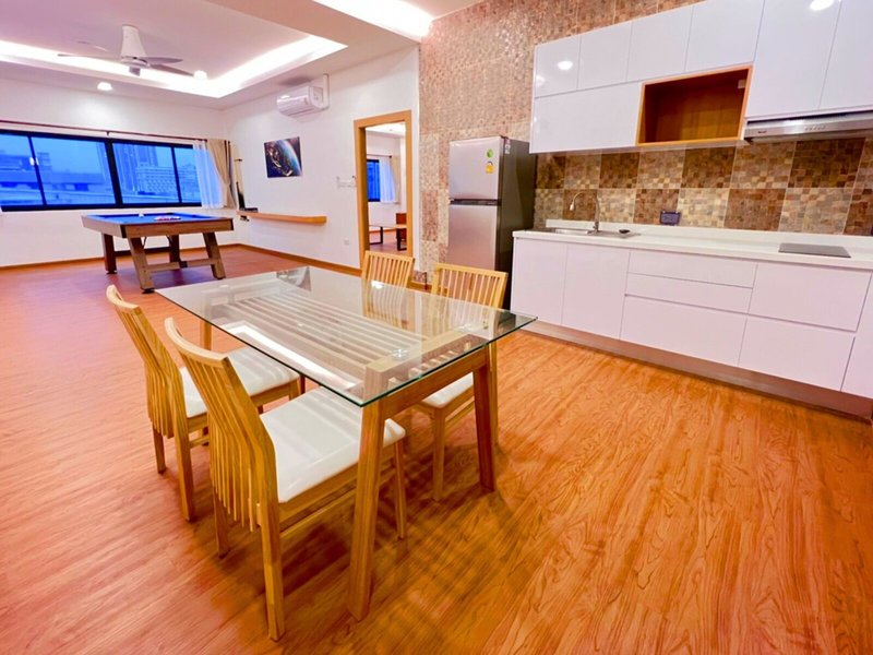 The Lodge Pattaya 10