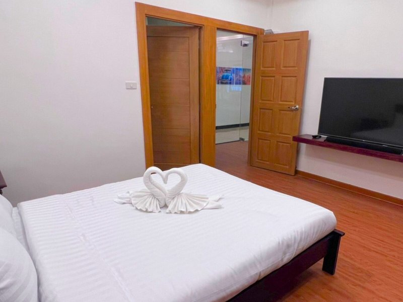 The Lodge Pattaya 13