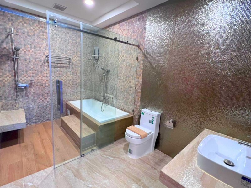 The Lodge Pattaya 34