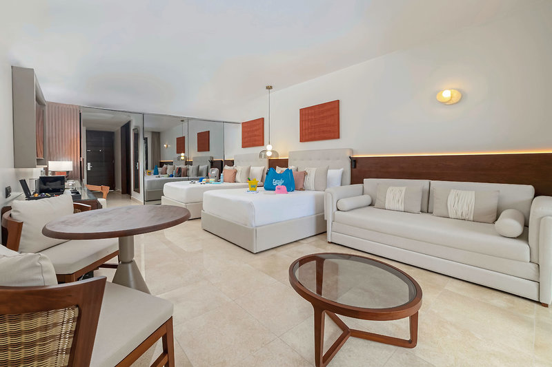 Family Selection at Grand Palladium Kantenah Resort & Spa 16