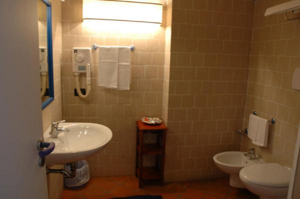 Le Dune Sicily 2 - Bathroom Example