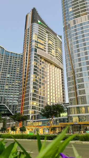Holiday Inn Dubai Business Bay 8