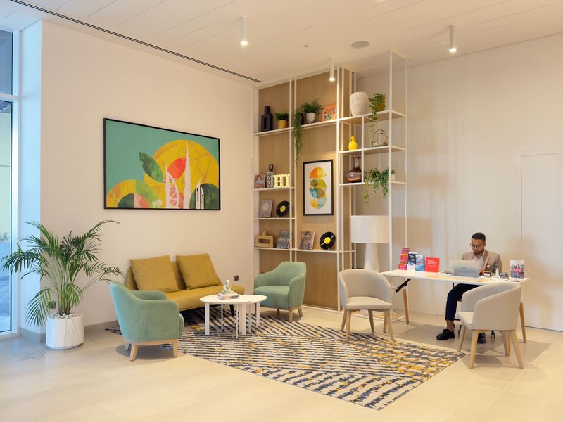 Holiday Inn Dubai Business Bay 10
