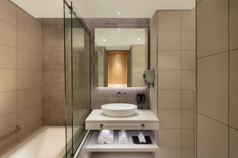 Holiday Inn Dubai Business Bay 16