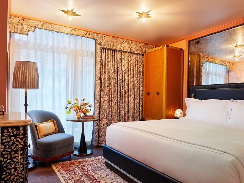 The Fifth Avenue Hotel 8