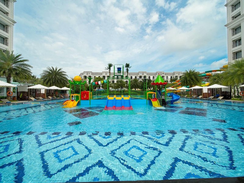 Wyndham Garden Grandworld 15