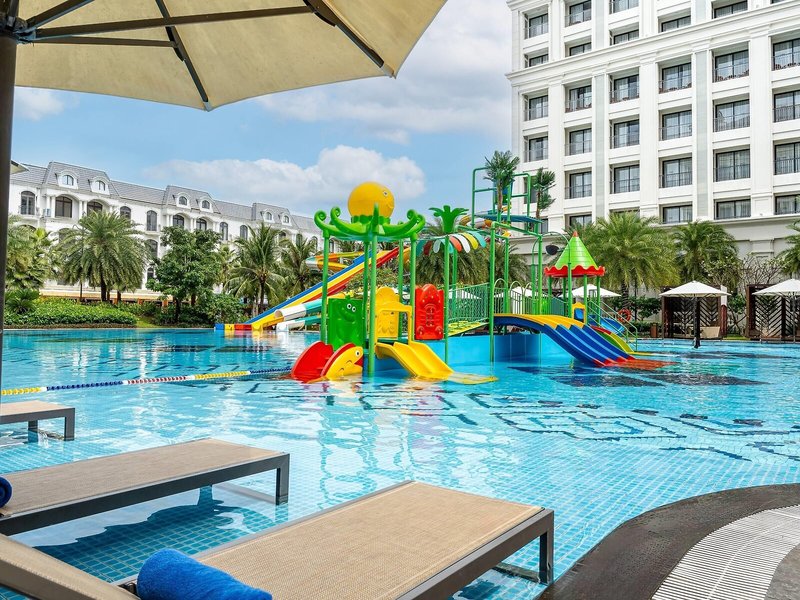 Wyndham Garden Grandworld 16